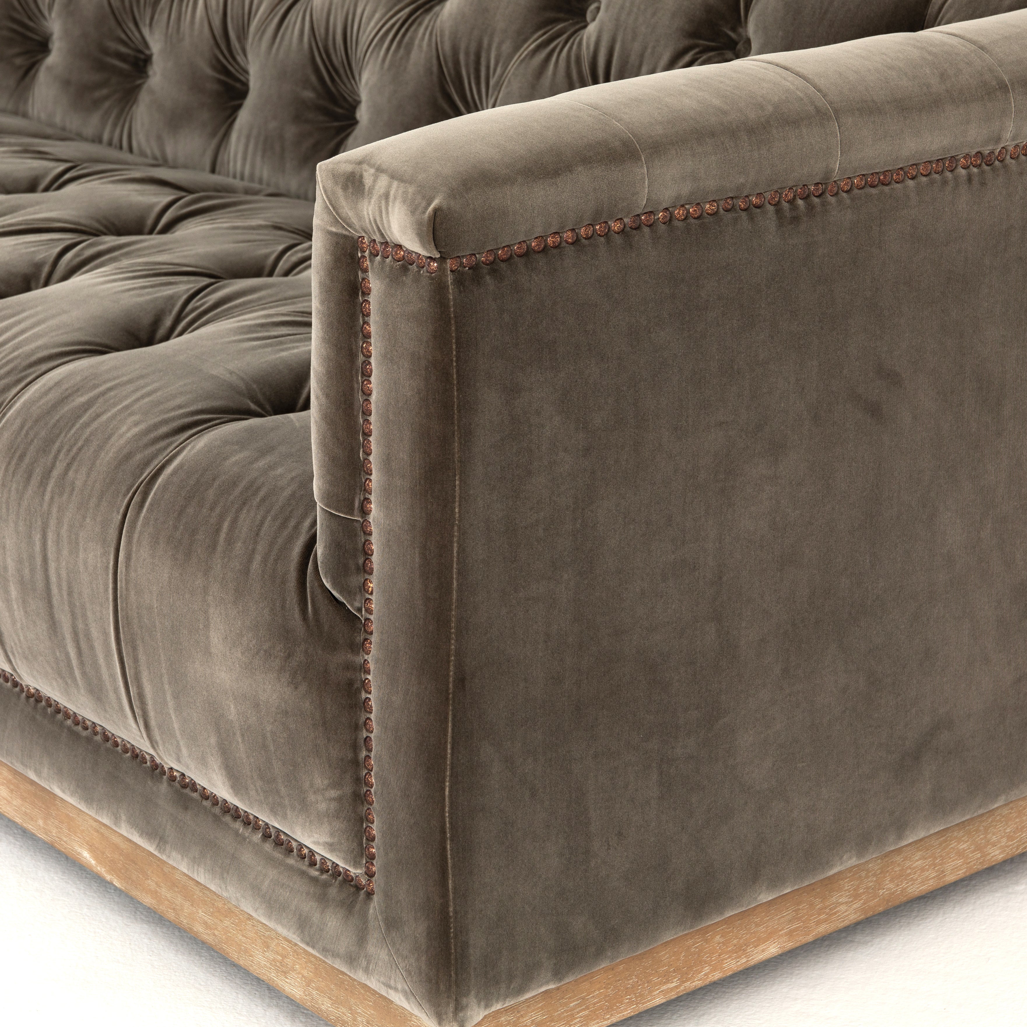Arlo Sofa