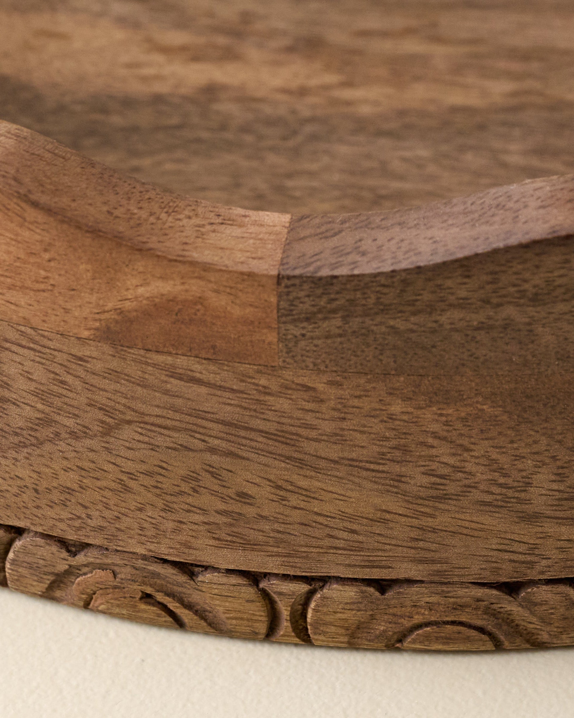 Caroline Carved Wood Round Scalloped Tray